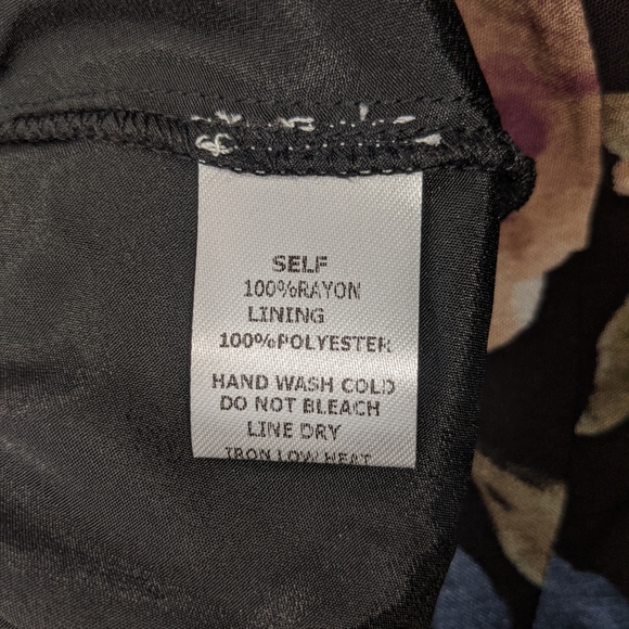 ee:some LAYERED HEM FLORAL PRINT SHORTS - Picture 5 of 5